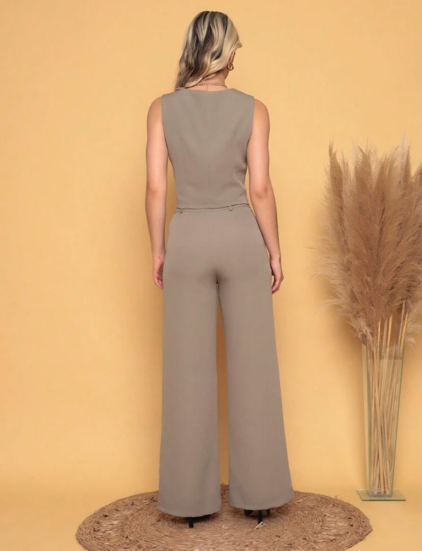 Women's Vest and Tailored Trousers Set - Elegant Fashion